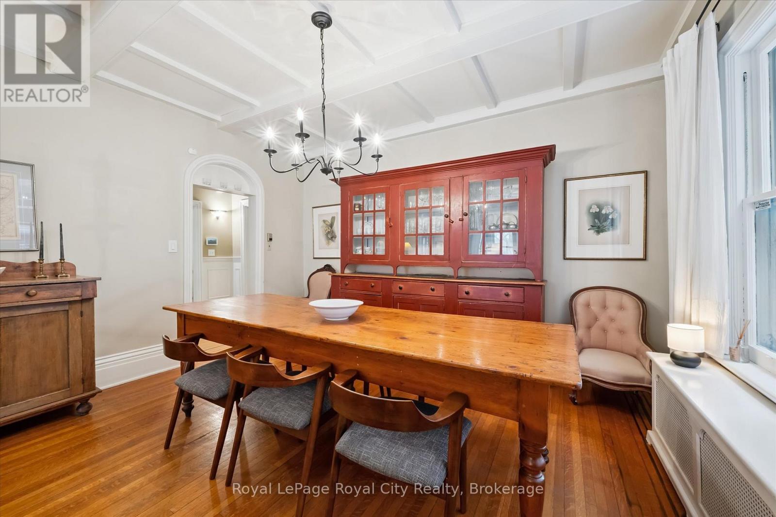 












16 OXFORD STREET

,
Guelph (Downtown),




Ontario
N1H2M3

