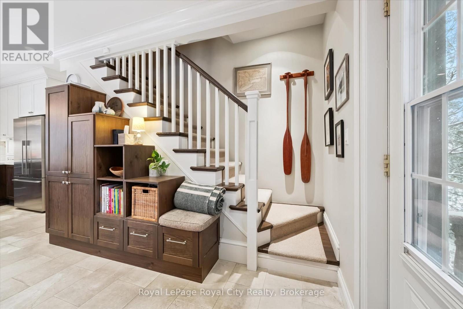 












16 OXFORD STREET

,
Guelph (Downtown),




Ontario
N1H2M3

