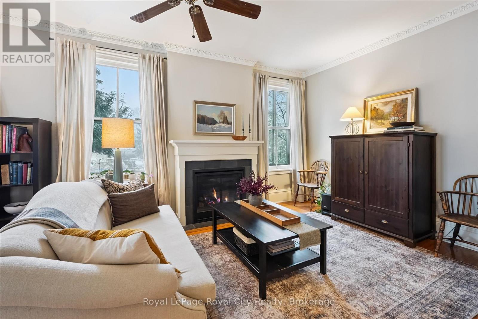 












16 OXFORD STREET

,
Guelph (Downtown),




Ontario
N1H2M3

