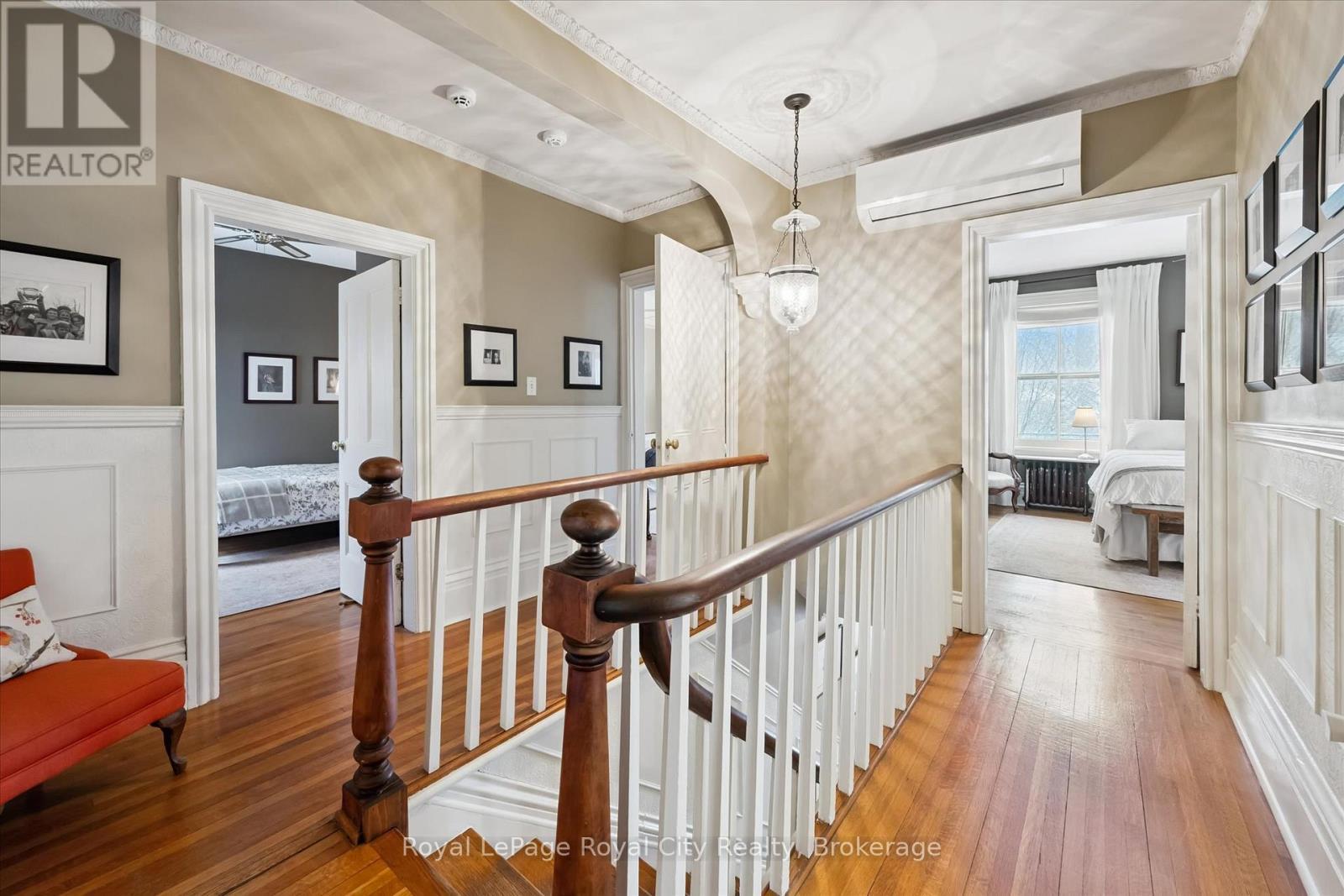 












16 OXFORD STREET

,
Guelph (Downtown),




Ontario
N1H2M3

