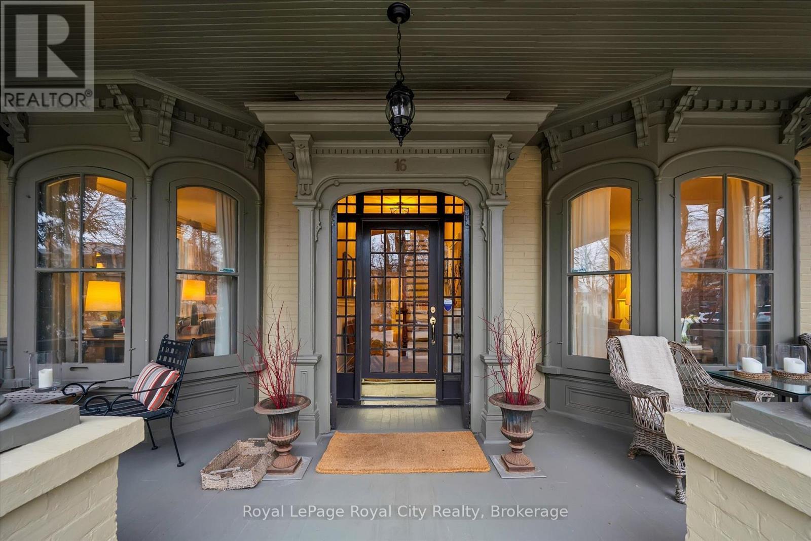 












16 OXFORD STREET

,
Guelph (Downtown),




Ontario
N1H2M3

