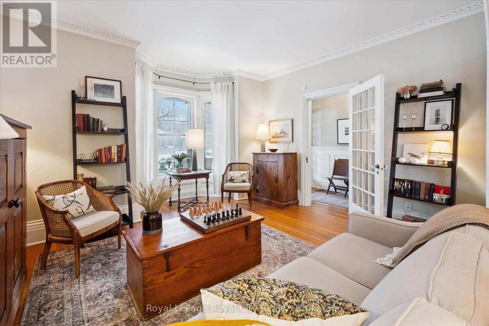 












16 OXFORD STREET

,
Guelph (Downtown),




Ontario
N1H2M3

