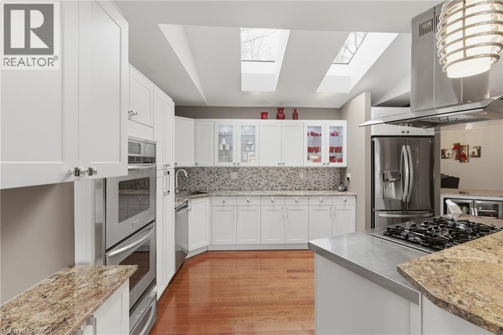 












833 BRIGADOON Drive

,
Hamilton,




Ontario
L9C7P2

