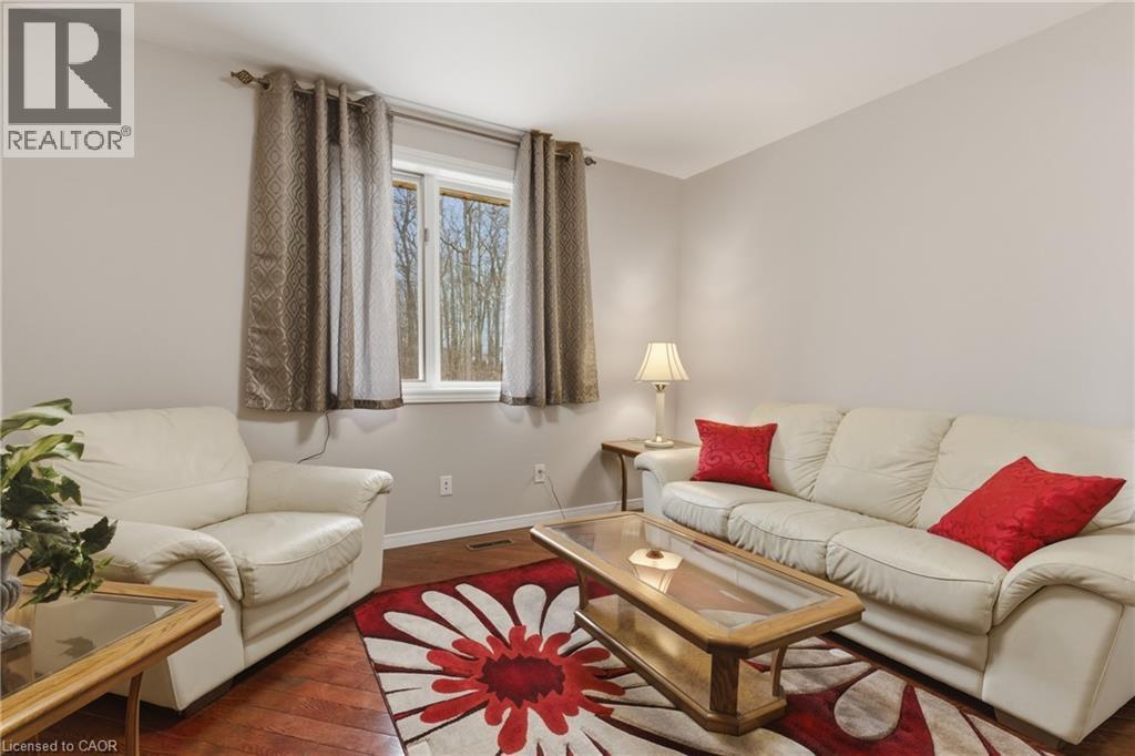 












833 BRIGADOON Drive

,
Hamilton,




Ontario
L9C7P2

