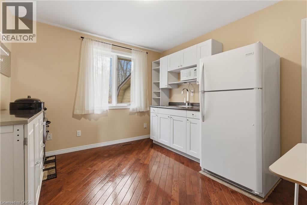 












833 BRIGADOON Drive

,
Hamilton,




Ontario
L9C7P2

