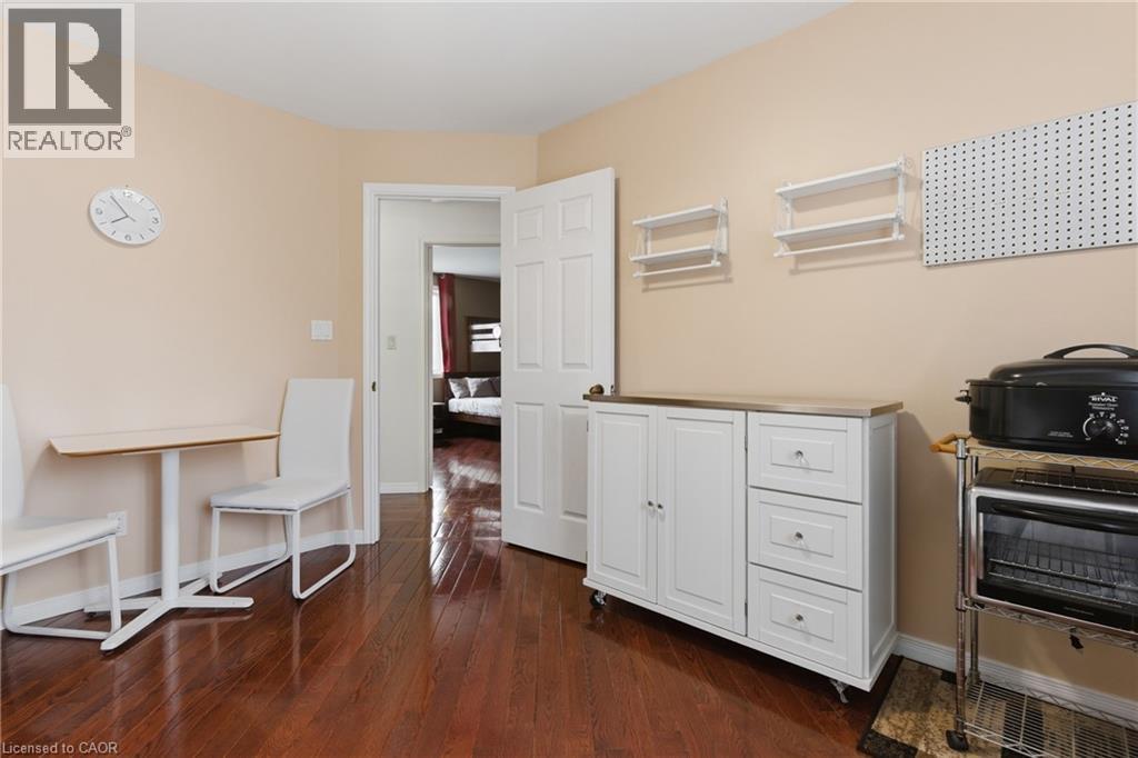 












833 BRIGADOON Drive

,
Hamilton,




Ontario
L9C7P2

