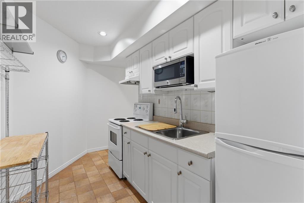 












833 BRIGADOON Drive

,
Hamilton,




Ontario
L9C7P2

