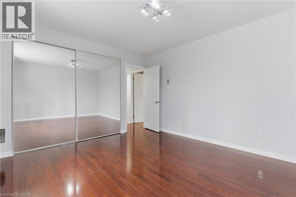 












833 BRIGADOON Drive

,
Hamilton,




Ontario
L9C7P2

