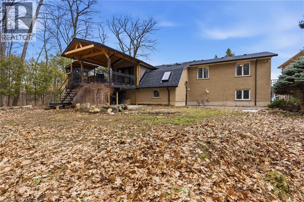 












833 BRIGADOON Drive

,
Hamilton,




Ontario
L9C7P2

