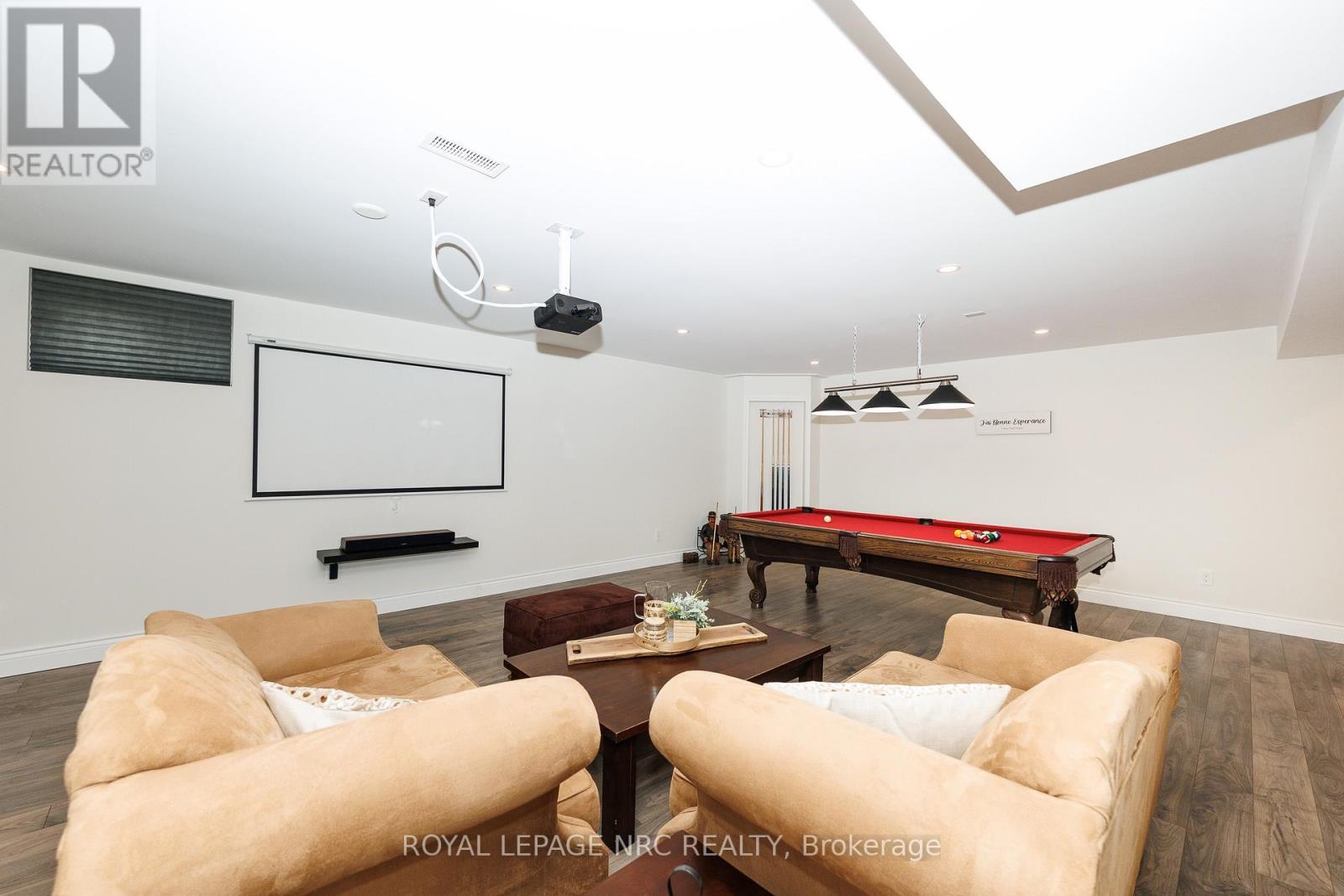 












68 PARADISE GROVE

,
Niagara-on-the-Lake (Virgil),




Ontario
L0S1T0

