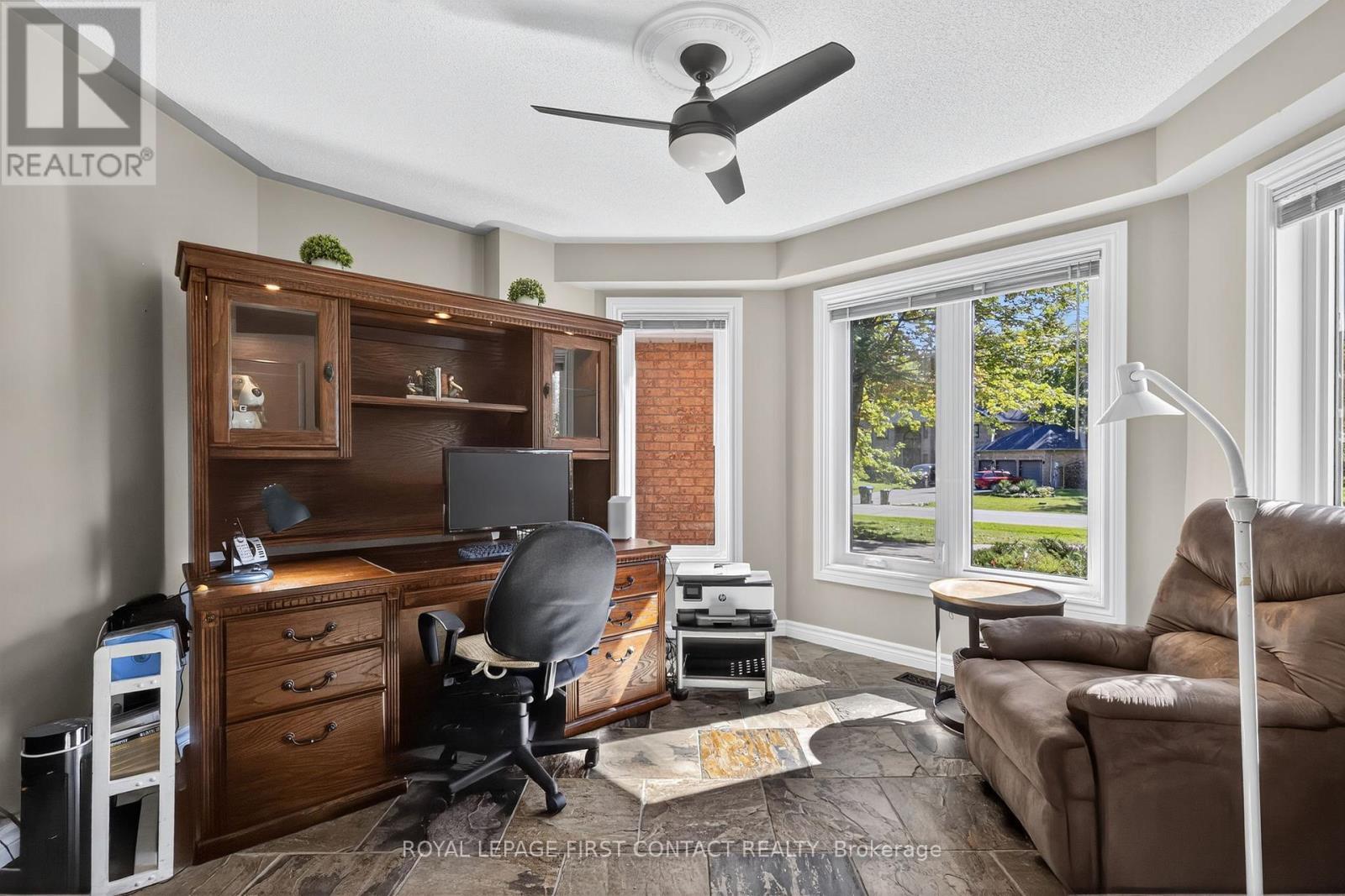 












26 EDGECOMBE TERRACE

,
Springwater,




Ontario
L9X0S2

