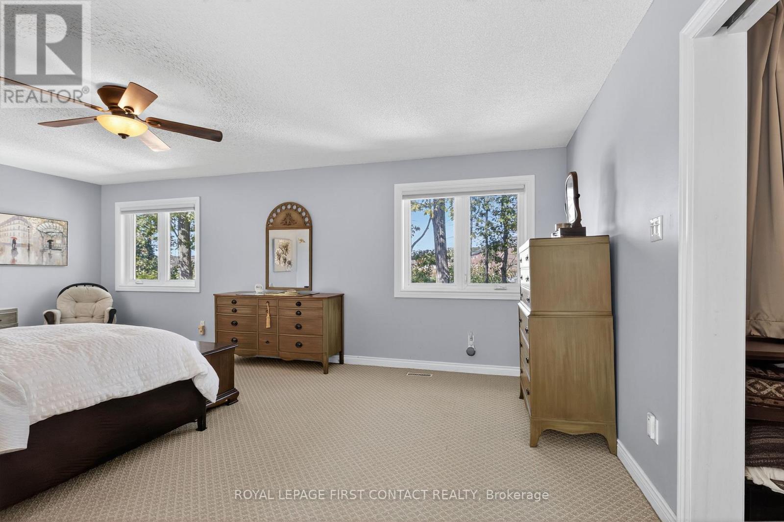 












26 EDGECOMBE TERRACE

,
Springwater,




Ontario
L9X0S2


