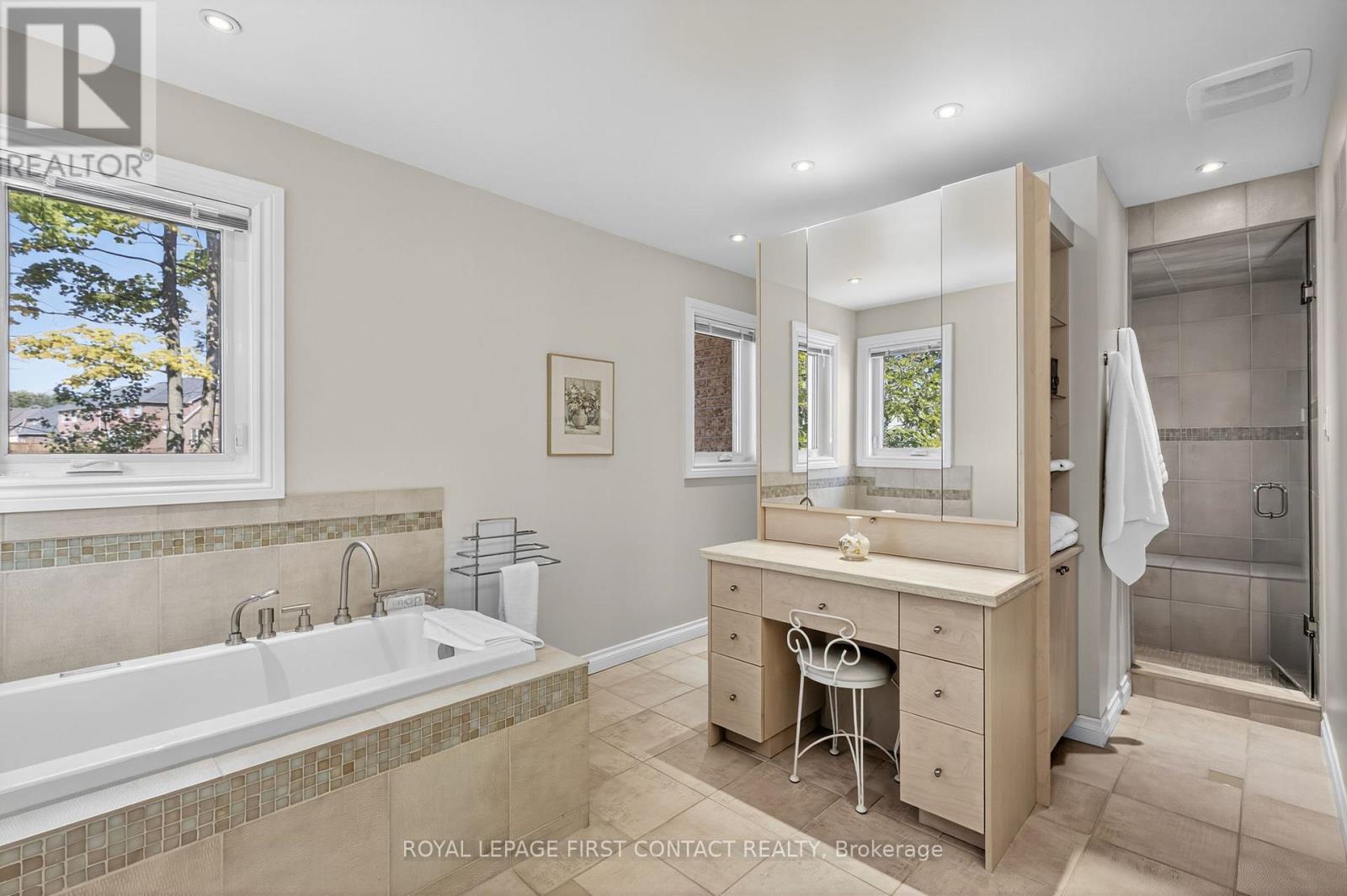 












26 EDGECOMBE TERRACE

,
Springwater,




Ontario
L9X0S2

