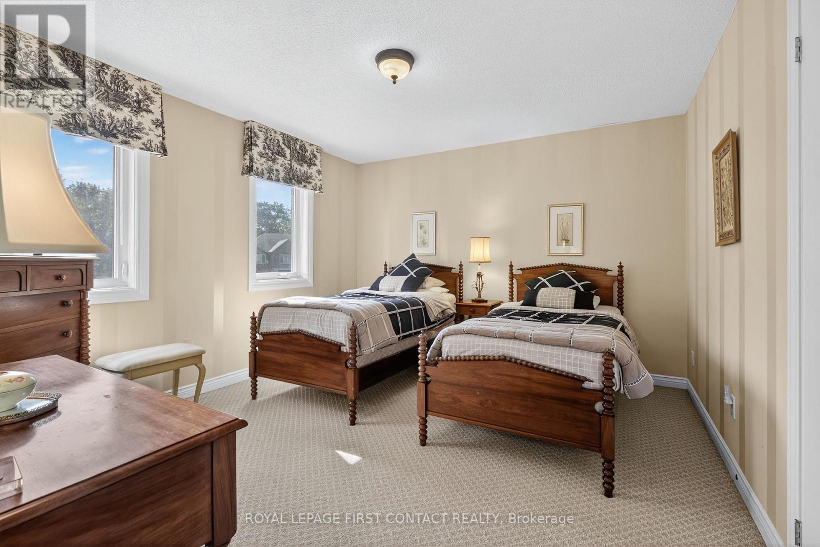 












26 EDGECOMBE TERRACE

,
Springwater,




Ontario
L9X0S2

