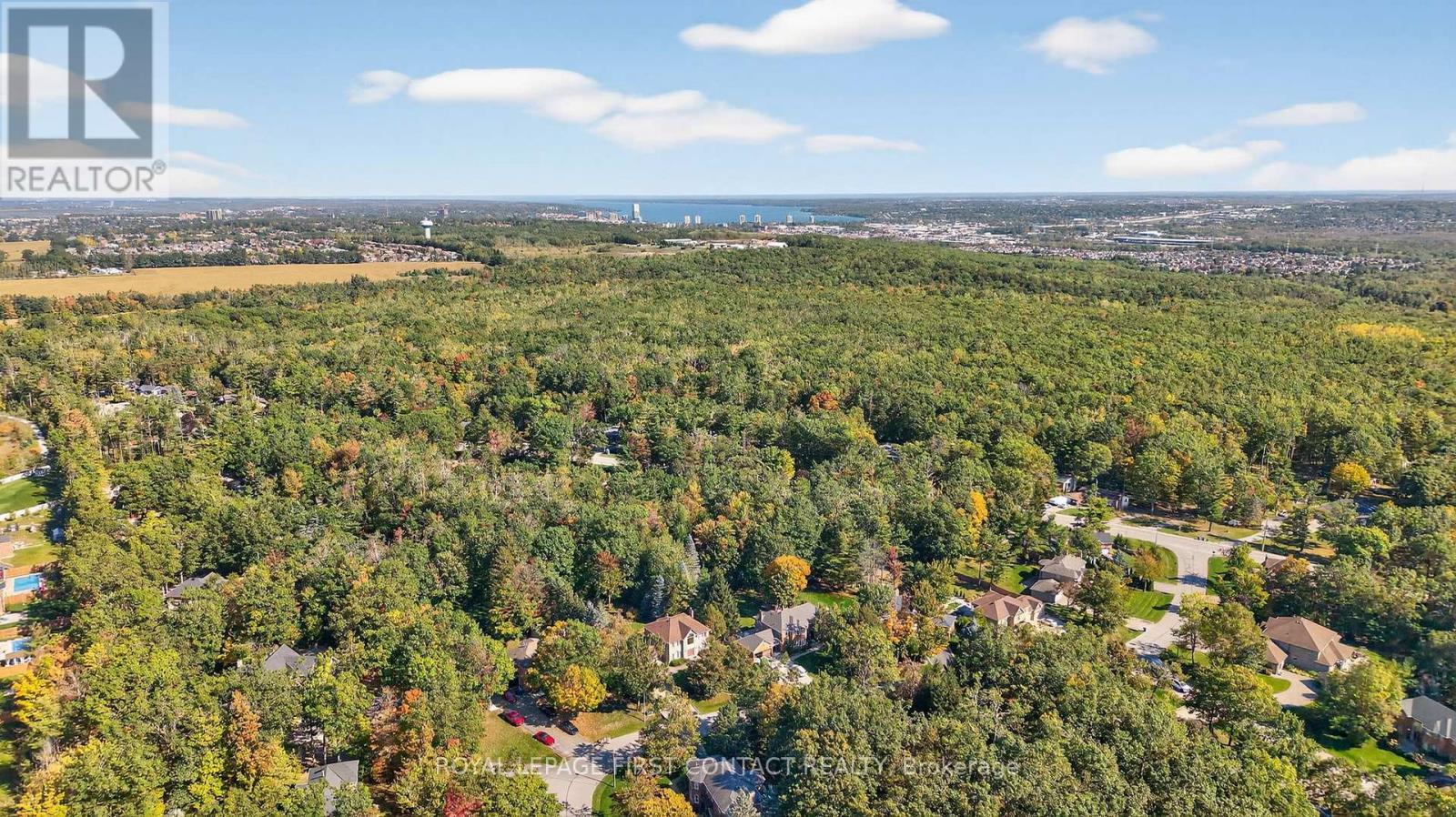 












26 EDGECOMBE TERRACE

,
Springwater,




Ontario
L9X0S2


