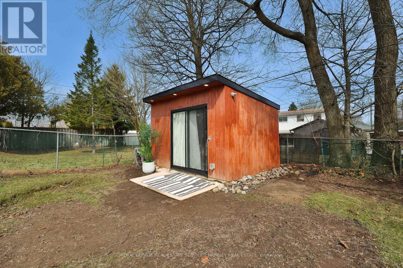












75 RANGOON ROAD

,
Toronto,




Ontario
M9C4N8

