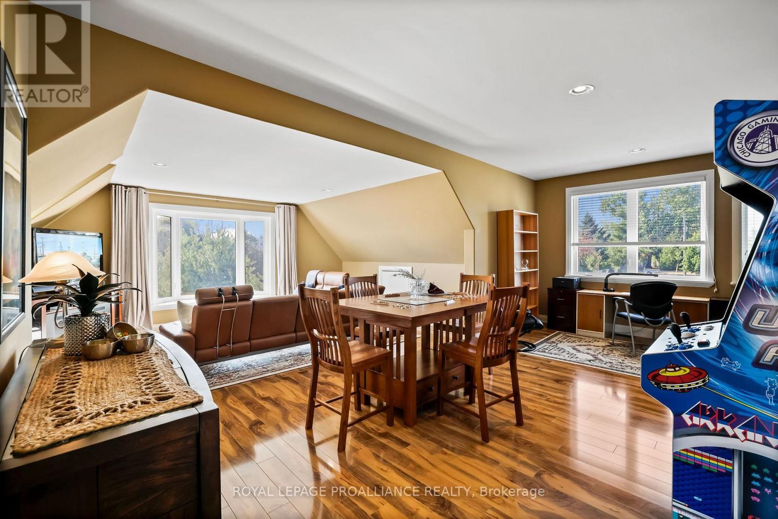 












263 LAKESHORE ROAD

,
Brighton,




Ontario
K0K1H0

