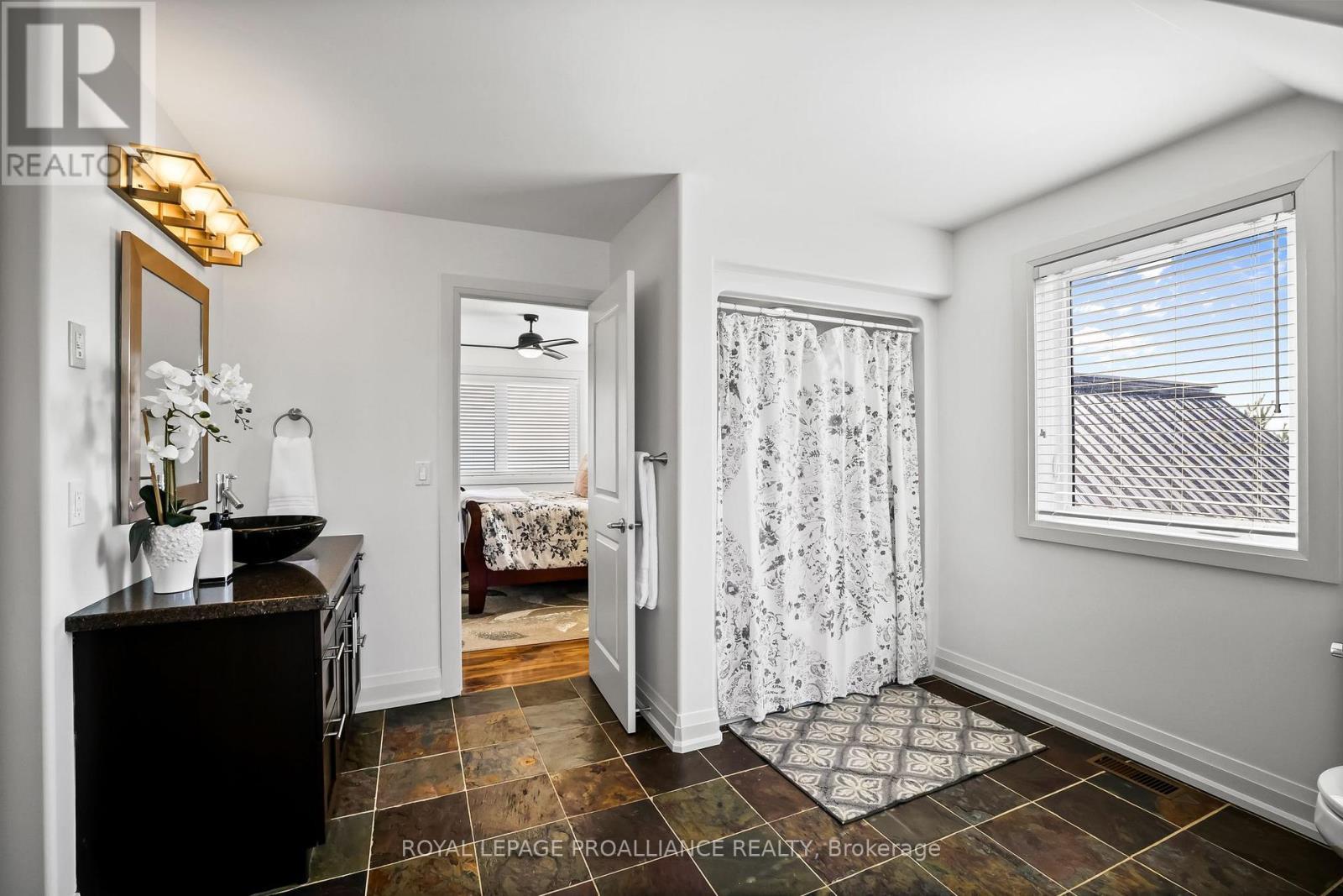 












263 LAKESHORE ROAD

,
Brighton,




Ontario
K0K1H0

