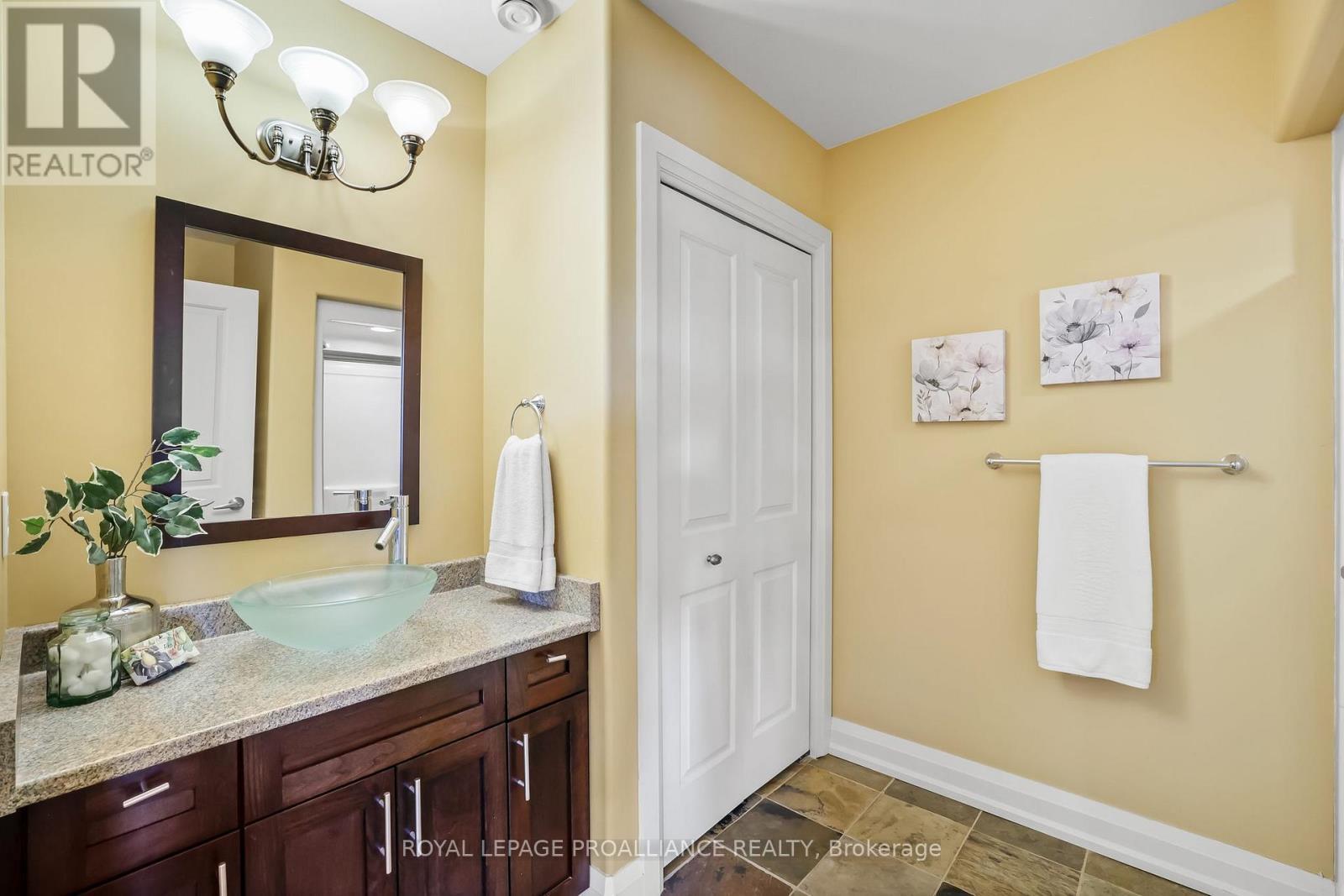 












263 LAKESHORE ROAD

,
Brighton,




Ontario
K0K1H0

