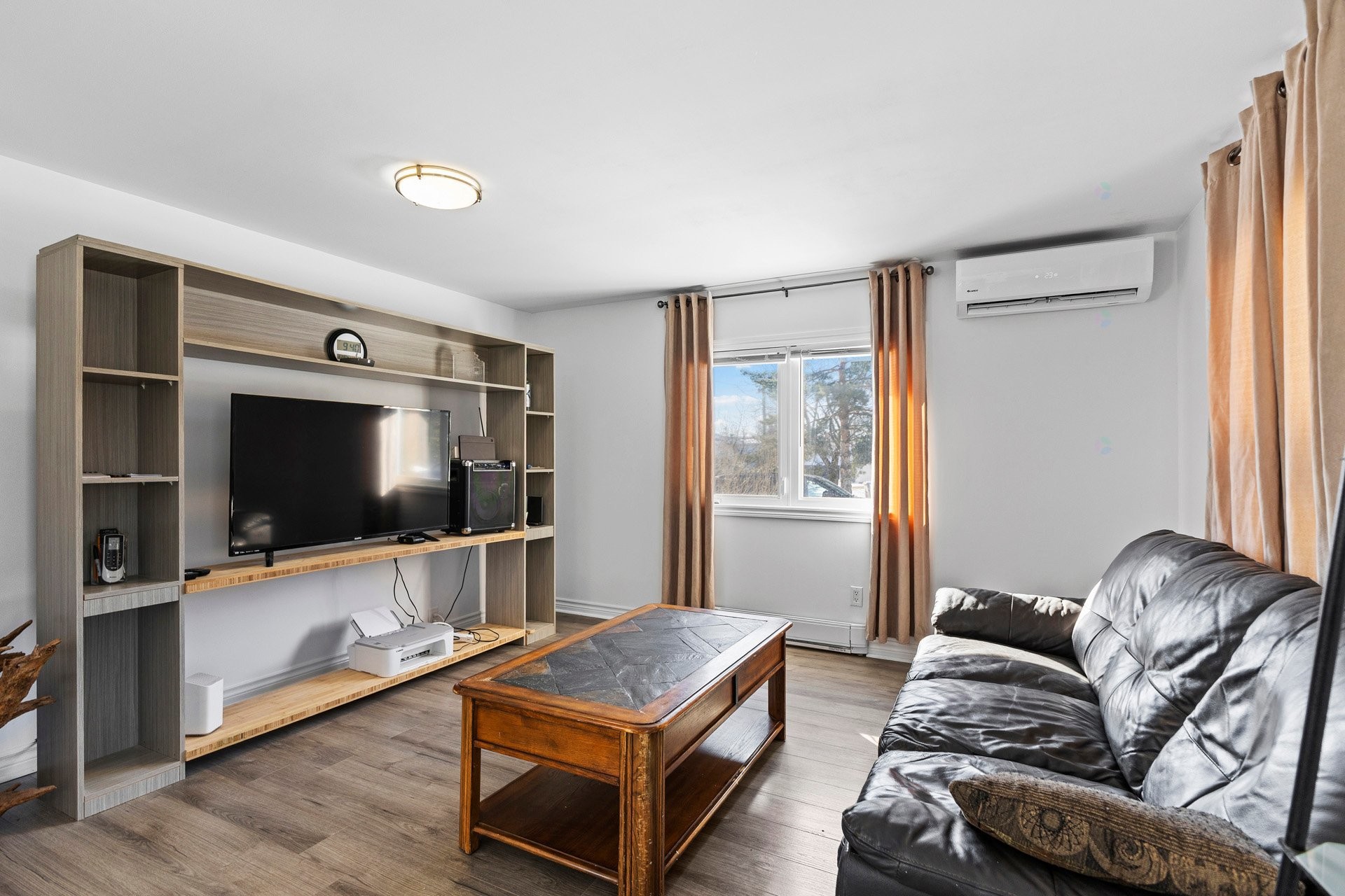 









41


Rue André

,
Saint-Clet,




QC
J0P1S0

