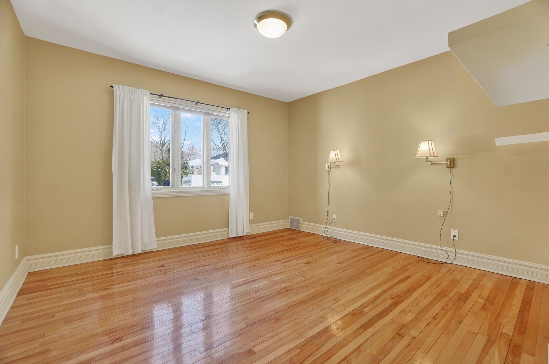 









71


Av. Edison

,
Saint-Lambert,




QC
J4R2P3

