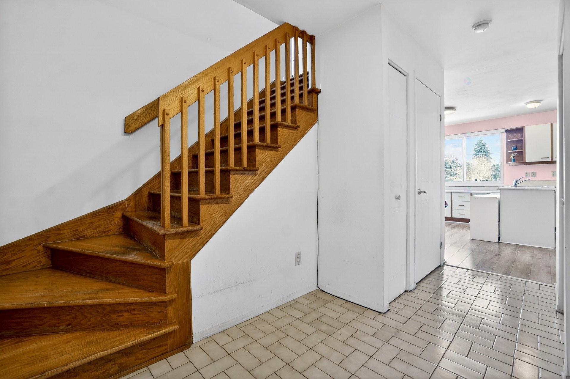 









1015


Crois. Savard

,
Brossard,




QC
J4X1X9

