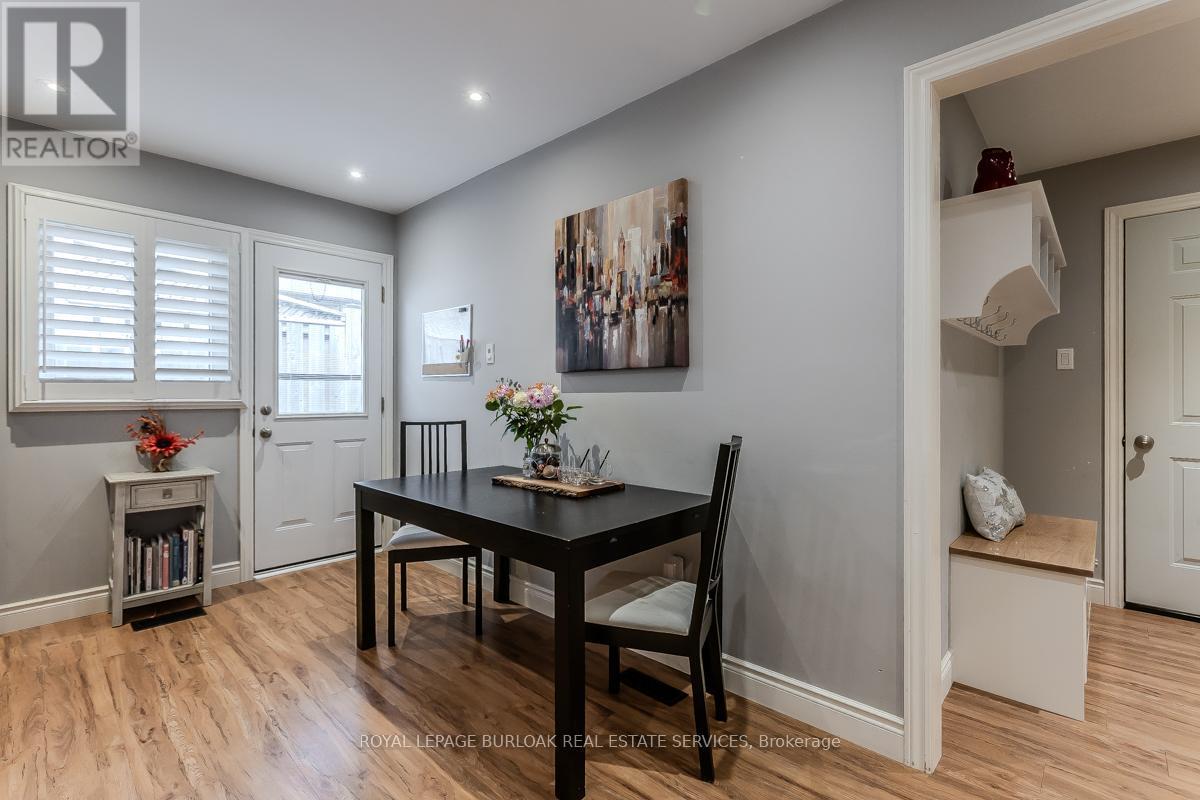 












2360 CAVENDISH DRIVE

,
Burlington,




Ontario
L7P3B4

