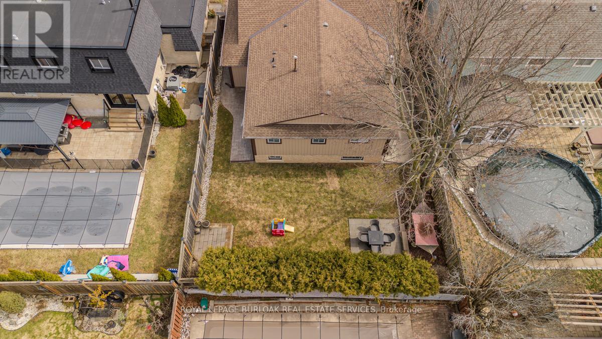 












2360 CAVENDISH DRIVE

,
Burlington,




Ontario
L7P3B4

