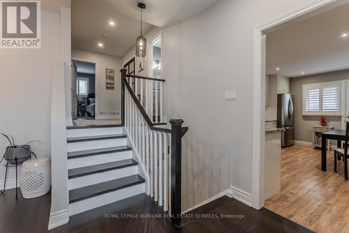 












2360 CAVENDISH DRIVE

,
Burlington,




Ontario
L7P3B4

