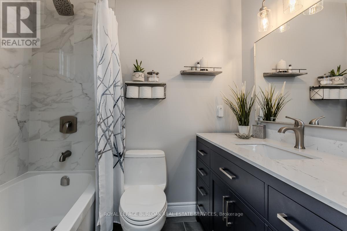 












2360 CAVENDISH DRIVE

,
Burlington,




Ontario
L7P3B4

