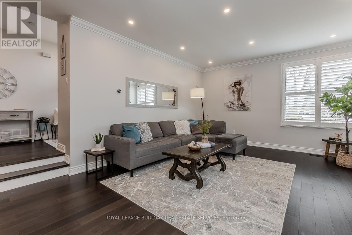 












2360 CAVENDISH DRIVE

,
Burlington,




Ontario
L7P3B4

