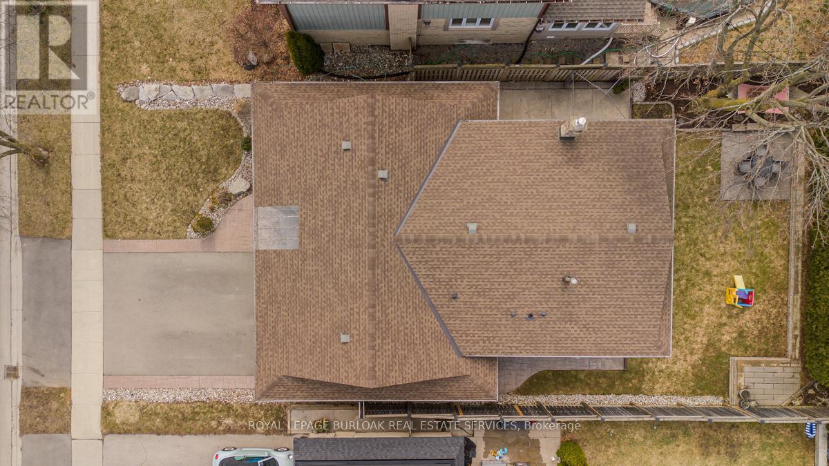 












2360 CAVENDISH DRIVE

,
Burlington,




Ontario
L7P3B4

