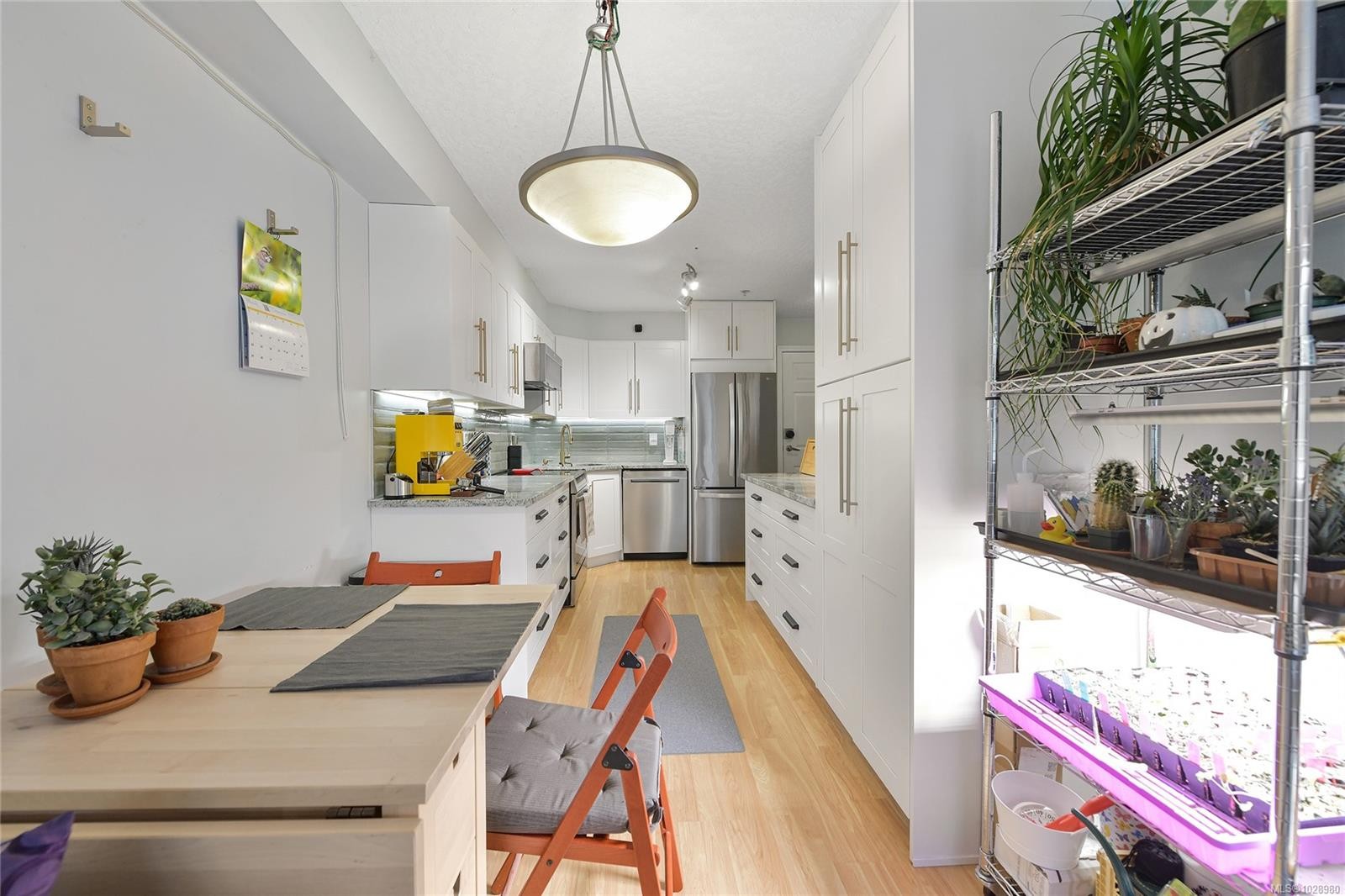 









383


Wale

Rd, 102,
Colwood,




BC
V9B 2P9

