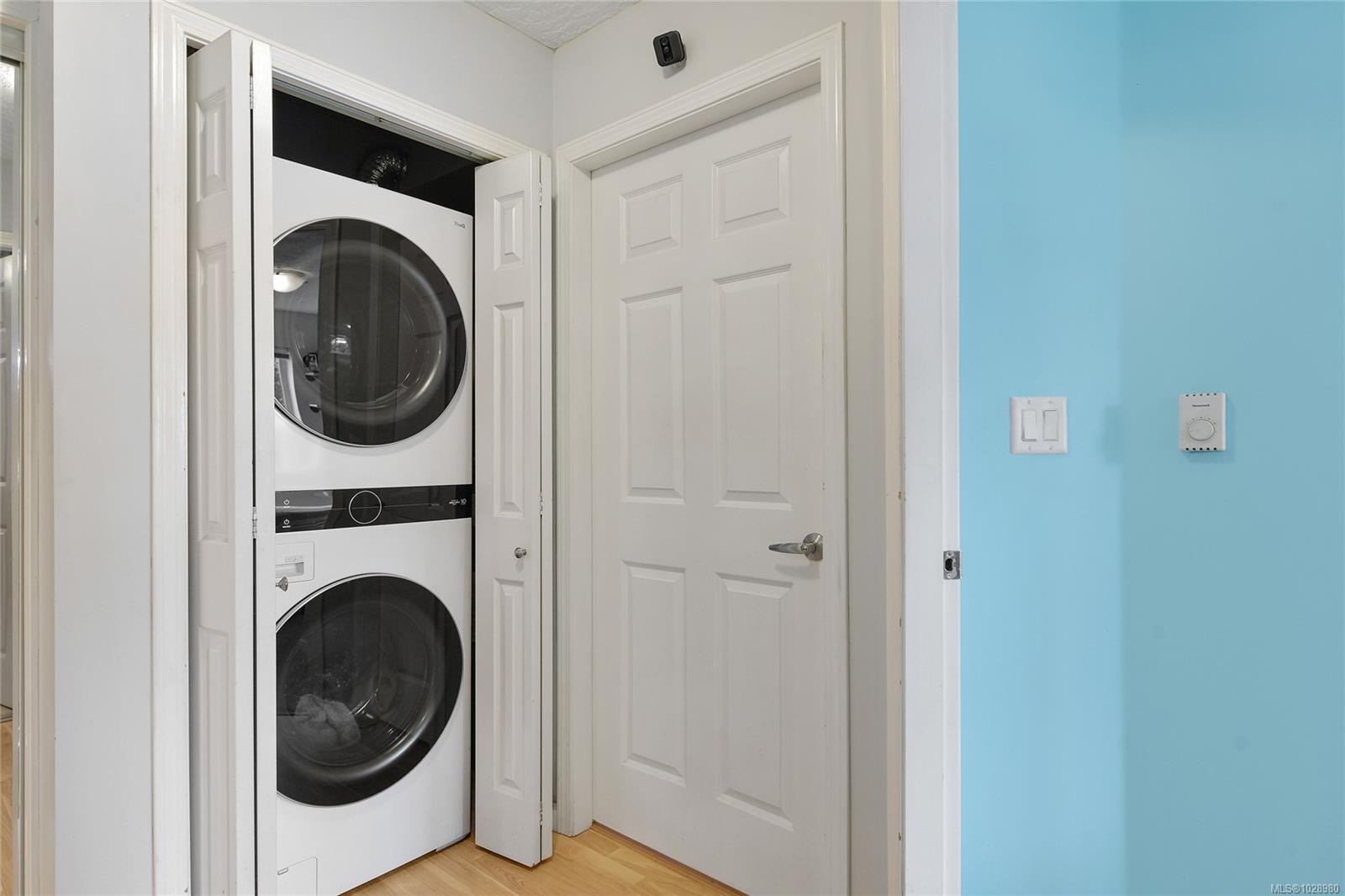 









383


Wale

Rd, 102,
Colwood,




BC
V9B 2P9

