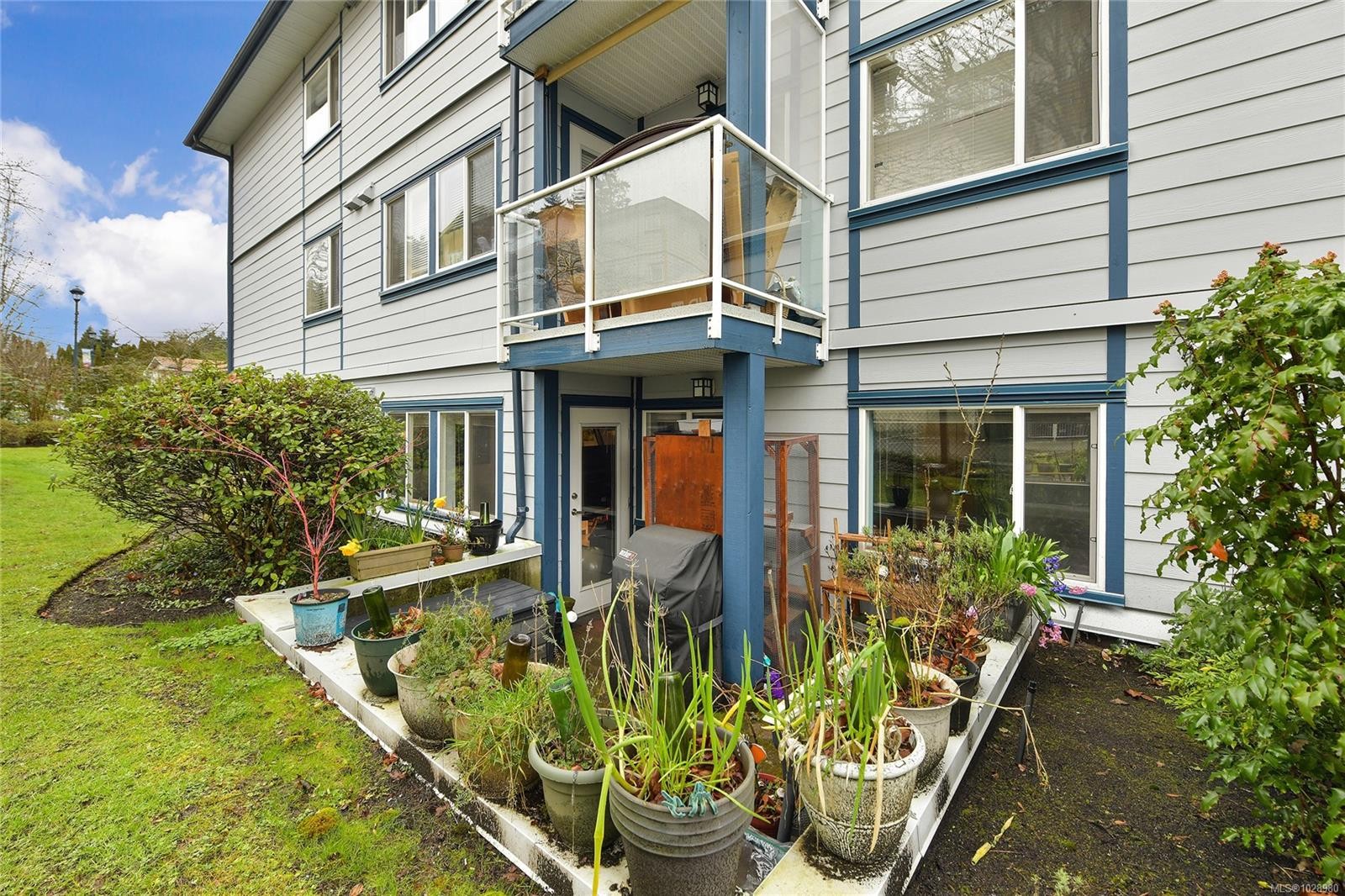 









383


Wale

Rd, 102,
Colwood,




BC
V9B 2P9

