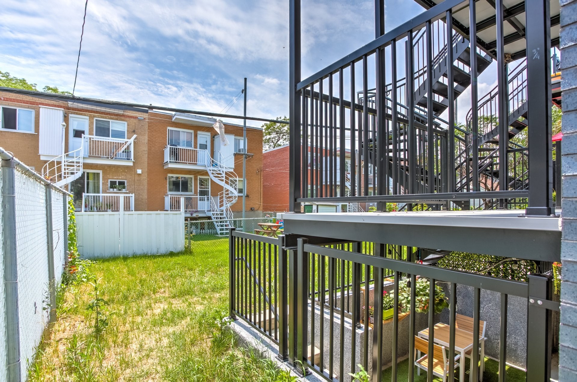 









3950


Rue Lacordaire

,
Montréal (Mercier/Hochelaga-Maisonneuve),




QC
H1M2P1

