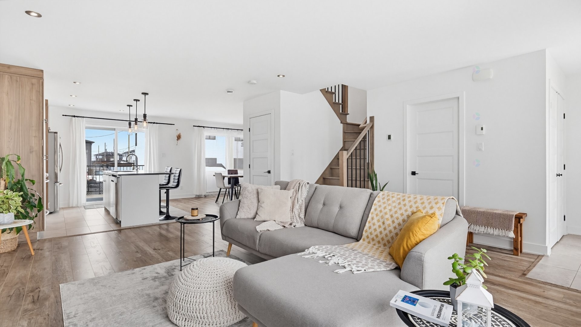 









792

 - 794


Rue Denise-Asselin

,
Beloeil,




QC
J3G0T9

