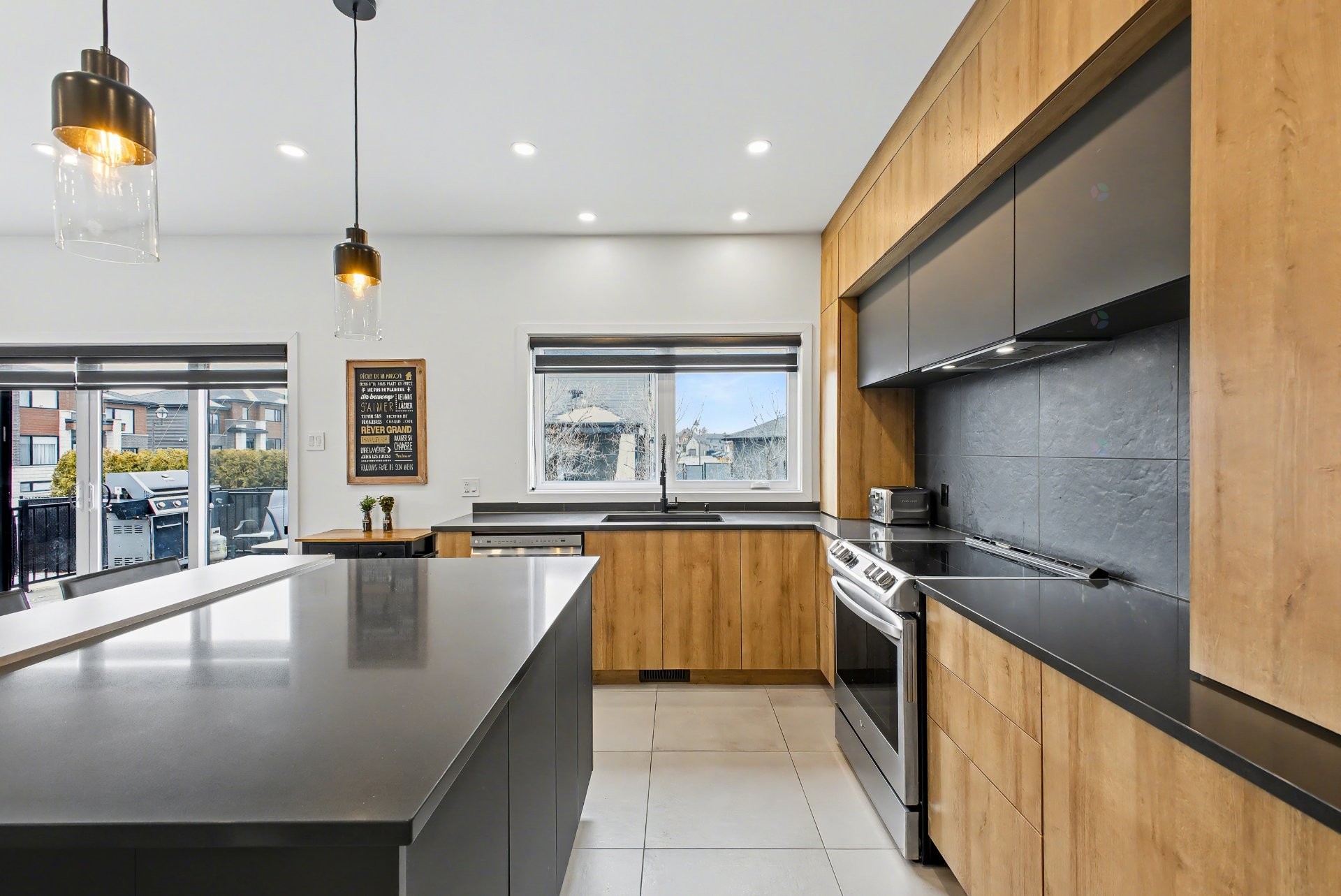 









3488

 - 3490


Rue Charlotte-Dubuc

,
Carignan,




QC
J3L7C6

