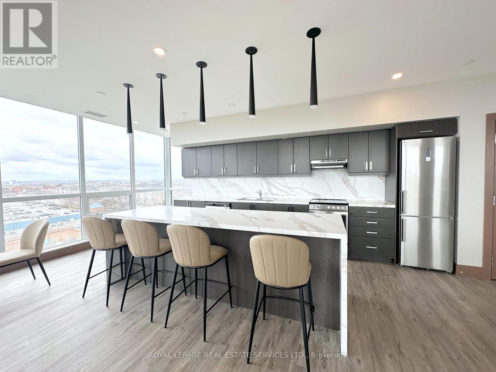 












323 - 25 KITNEY DRIVE

,
Ajax,




Ontario
L1S4S4

