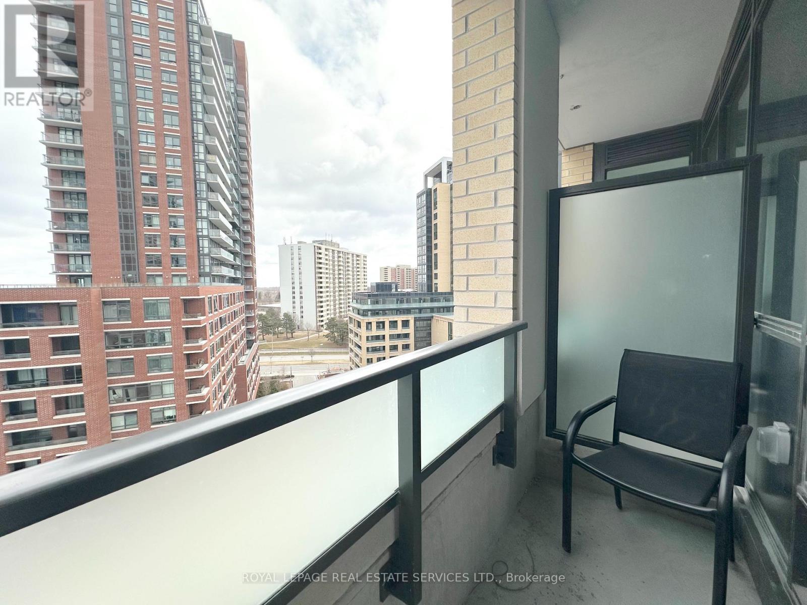 












323 - 25 KITNEY DRIVE

,
Ajax,




Ontario
L1S4S4

