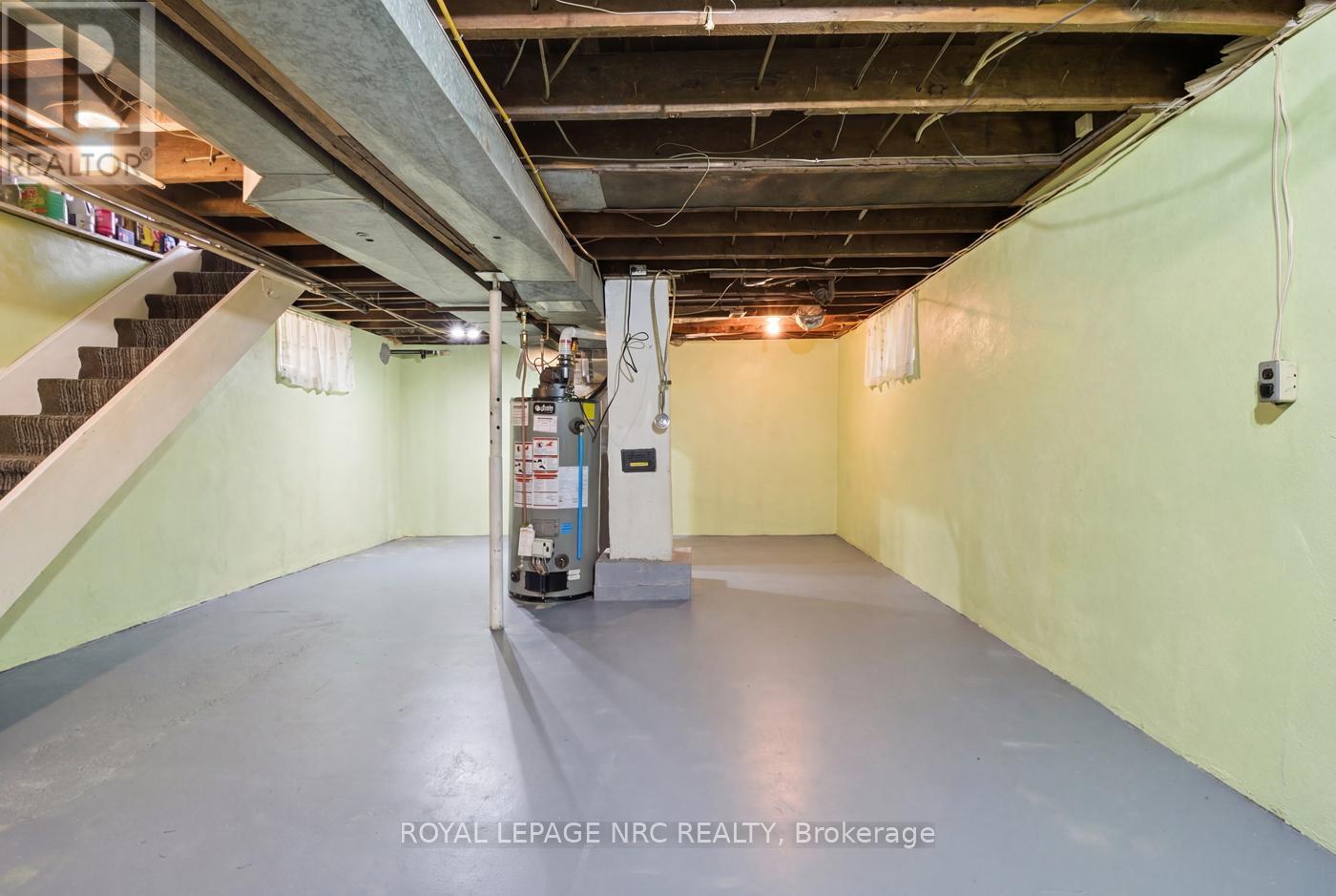 












4634 ARMOURY STREET

,
Niagara Falls (Downtown),




Ontario
L2E1S6


