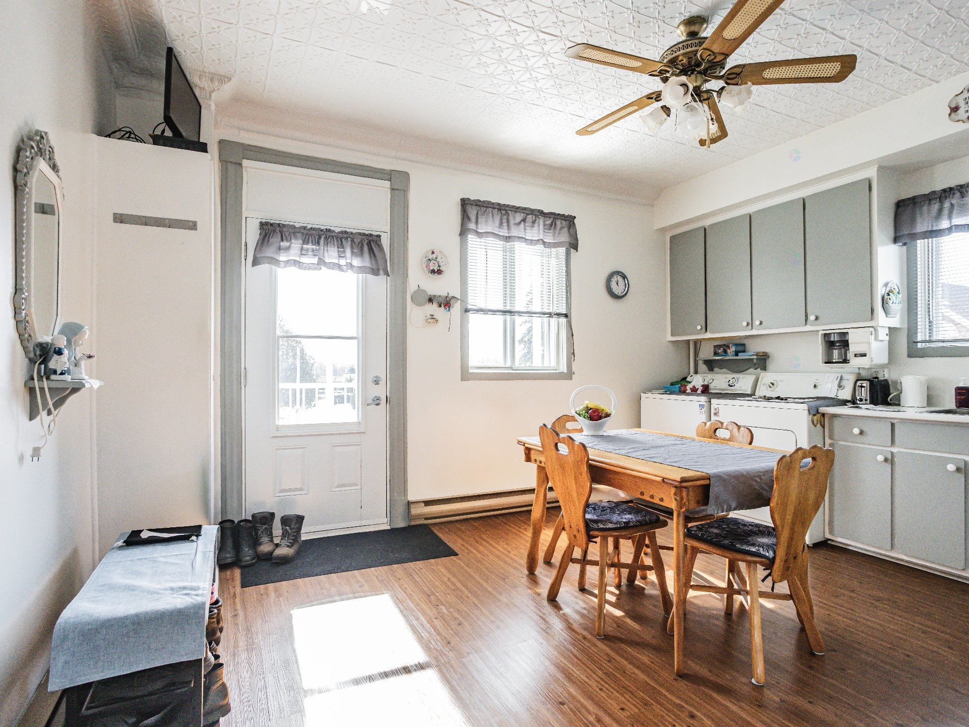 









120


Rue De Montbrun

,
Boucherville,




QC
J4B4V3

