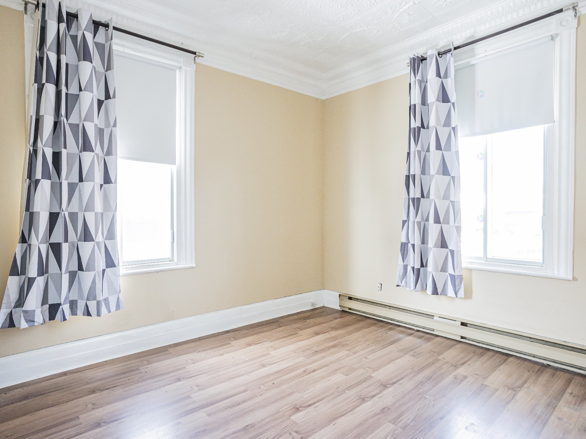 









120


Rue De Montbrun

,
Boucherville,




QC
J4B4V3

