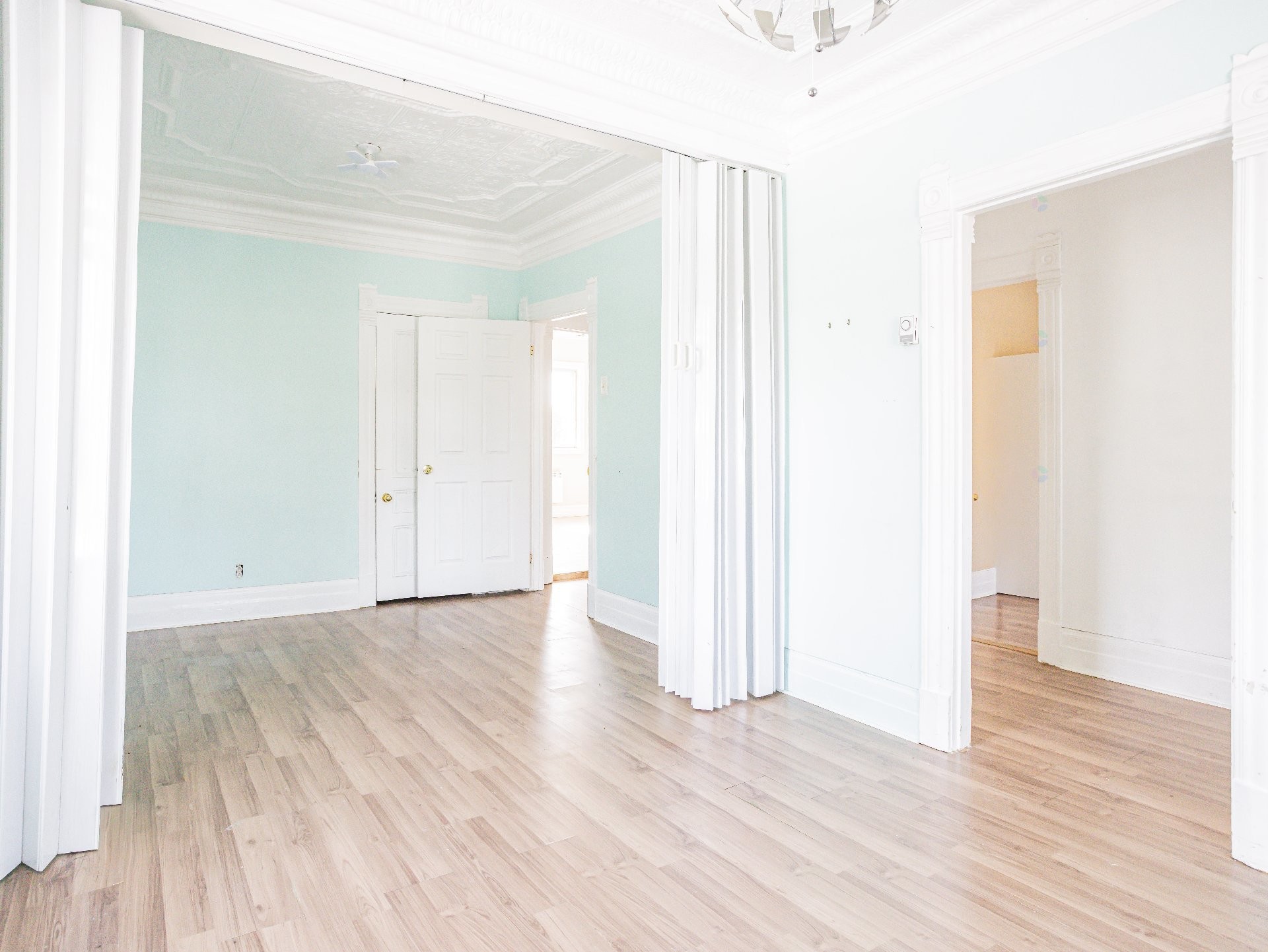 









120


Rue De Montbrun

,
Boucherville,




QC
J4B4V3

