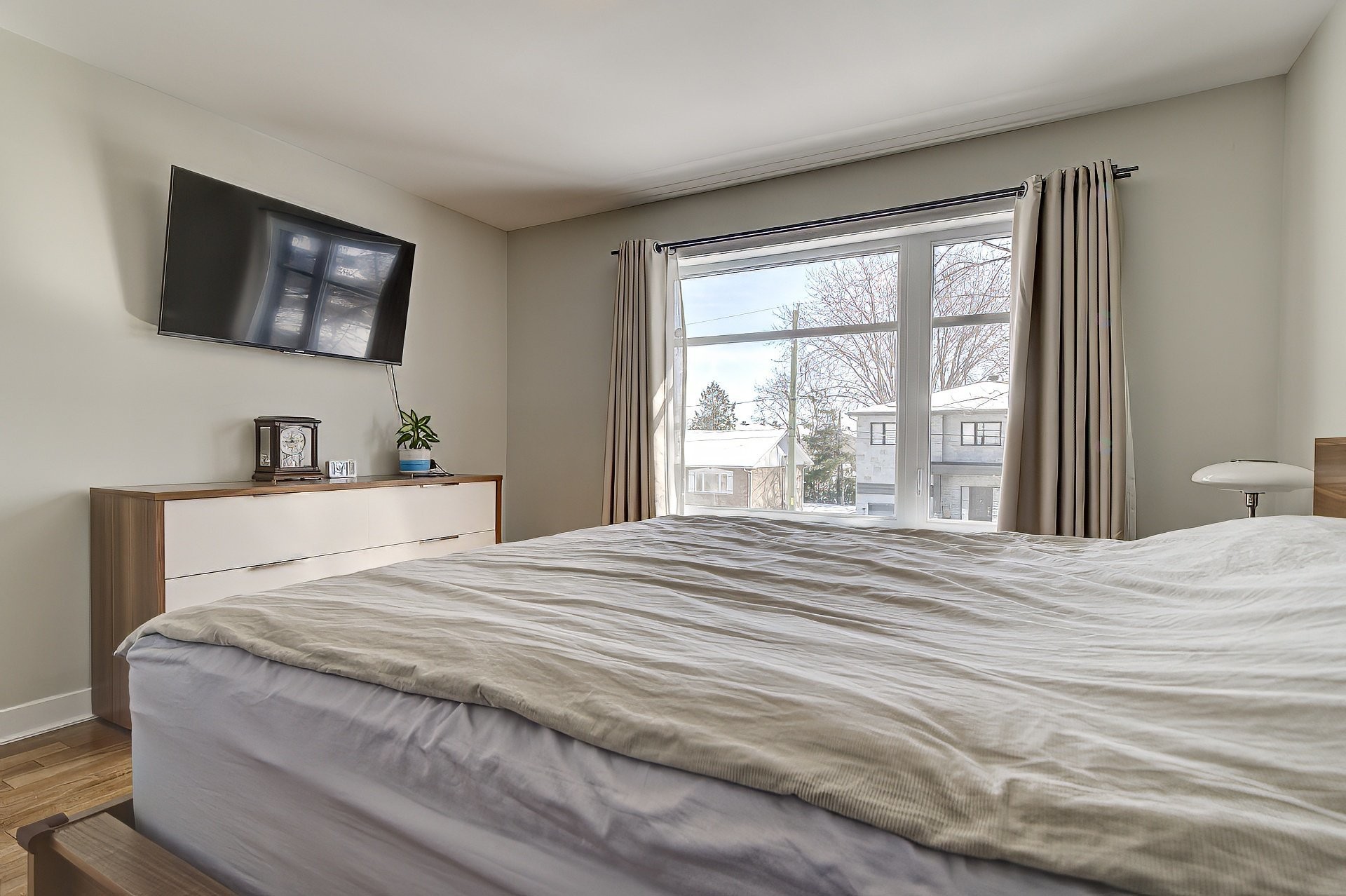 









3645


Rue Orléans

,
Brossard,




QC
J4Y2M1

