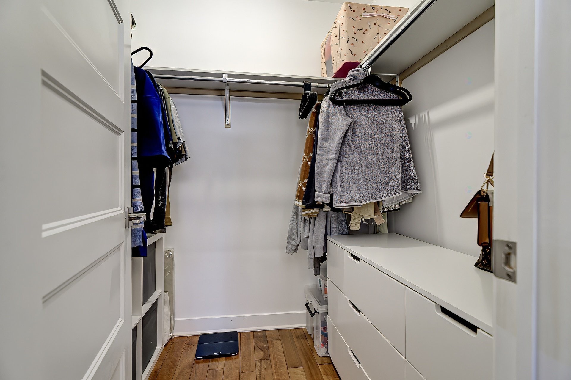 









3645


Rue Orléans

,
Brossard,




QC
J4Y2M1

