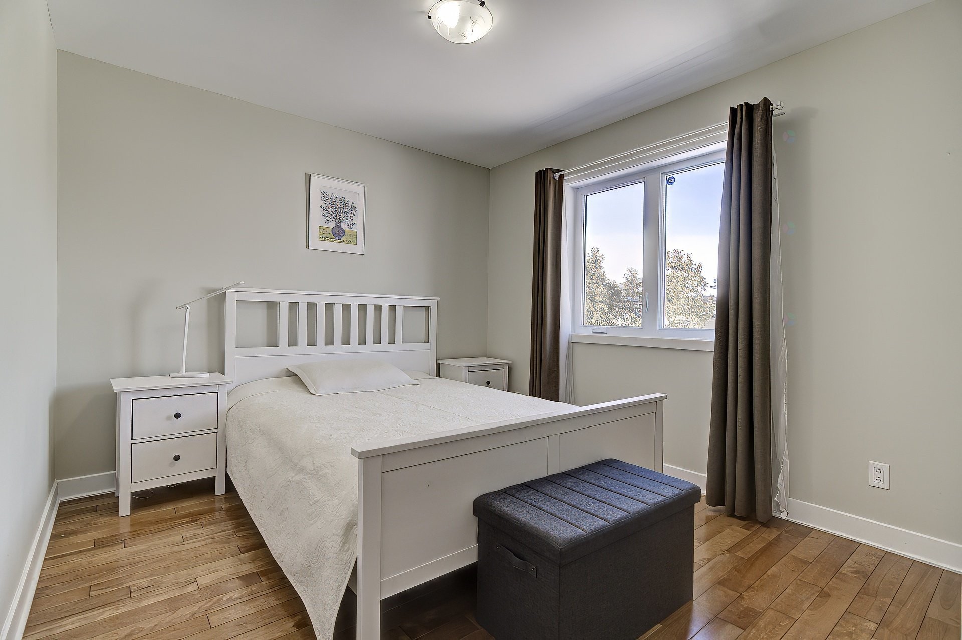 









3645


Rue Orléans

,
Brossard,




QC
J4Y2M1

