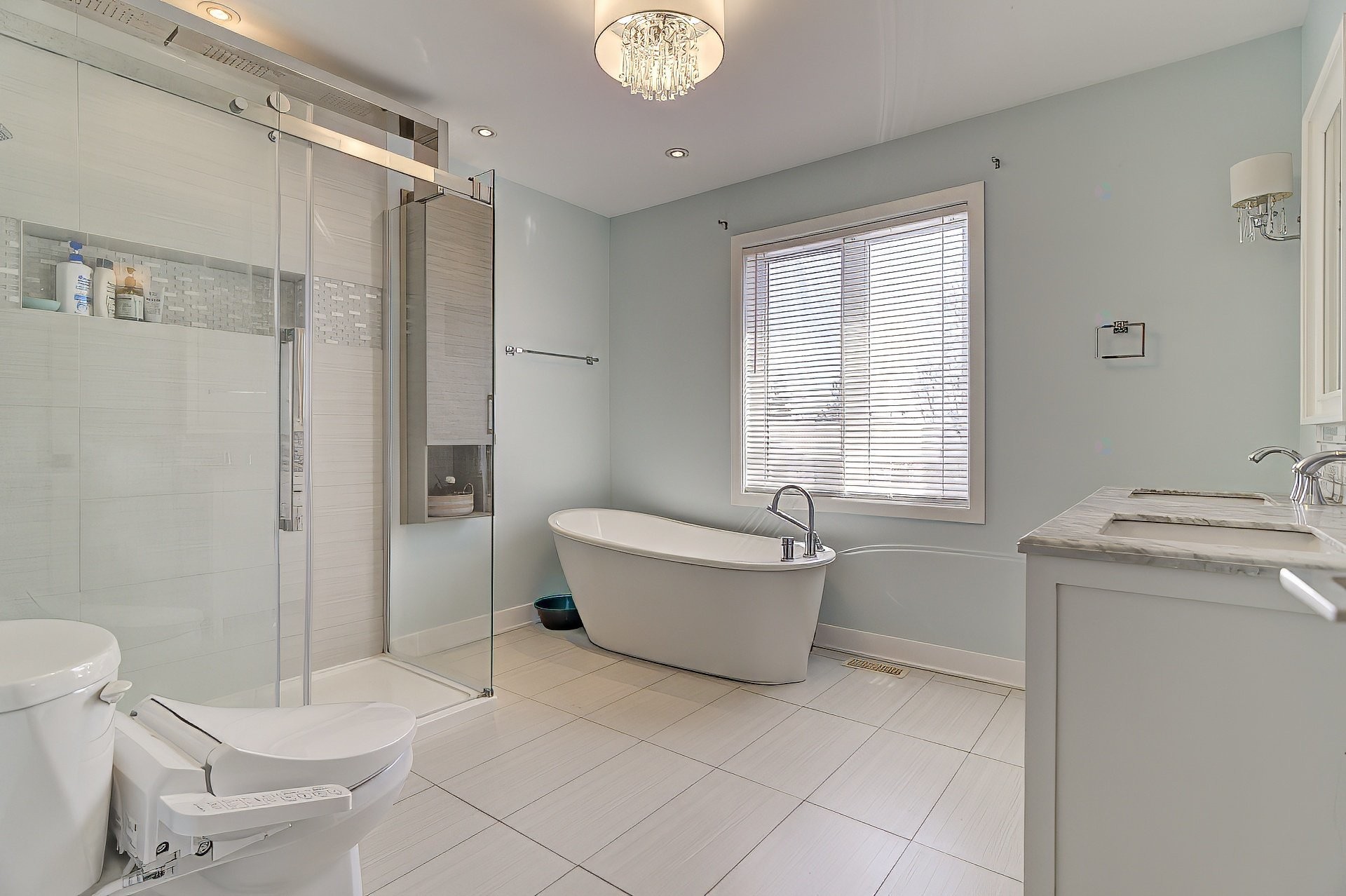 









3645


Rue Orléans

,
Brossard,




QC
J4Y2M1

