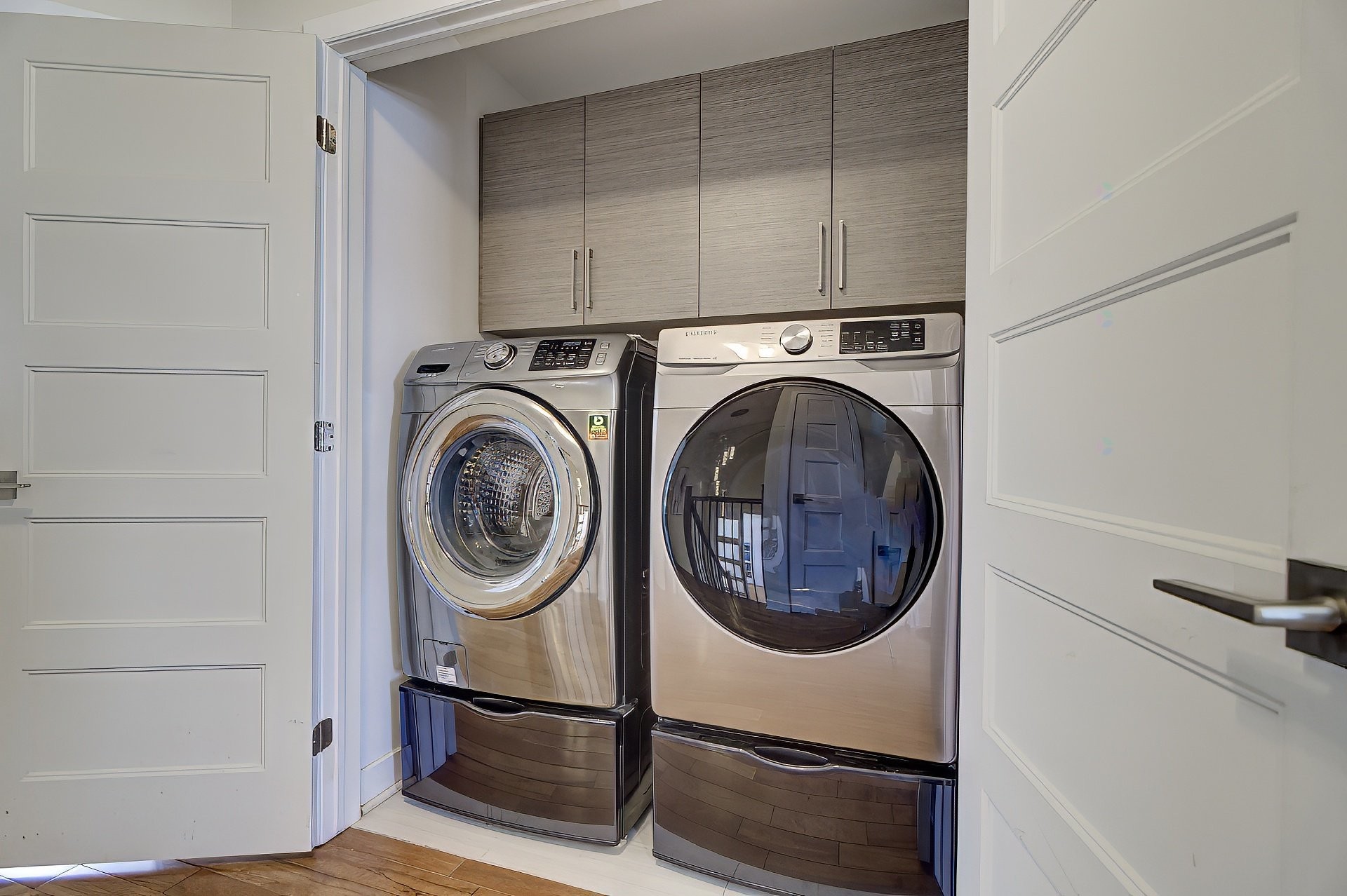 









3645


Rue Orléans

,
Brossard,




QC
J4Y2M1

