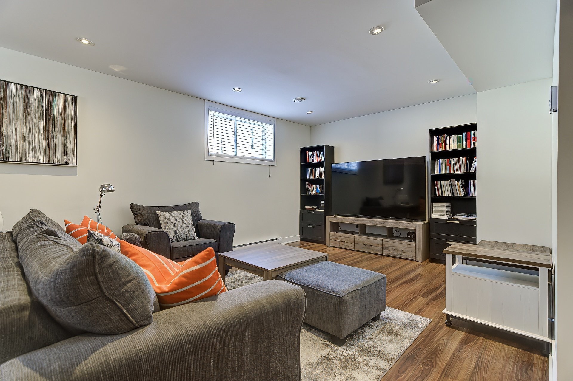 









3645


Rue Orléans

,
Brossard,




QC
J4Y2M1

